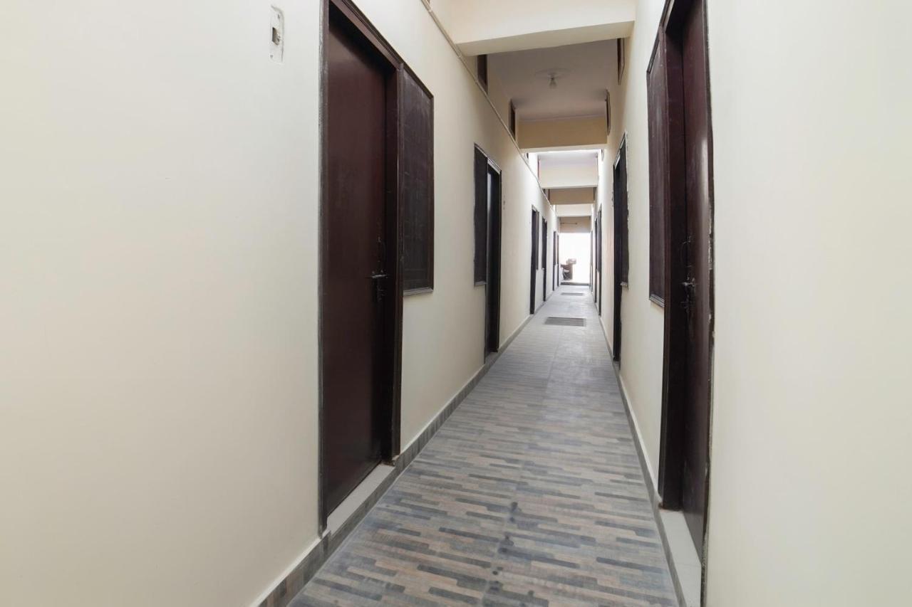 สปอต ออน 67119 โฮเต็ล ศิวัม เรซิเดนซี Hotel Rampura  ภายนอก รูปภาพ