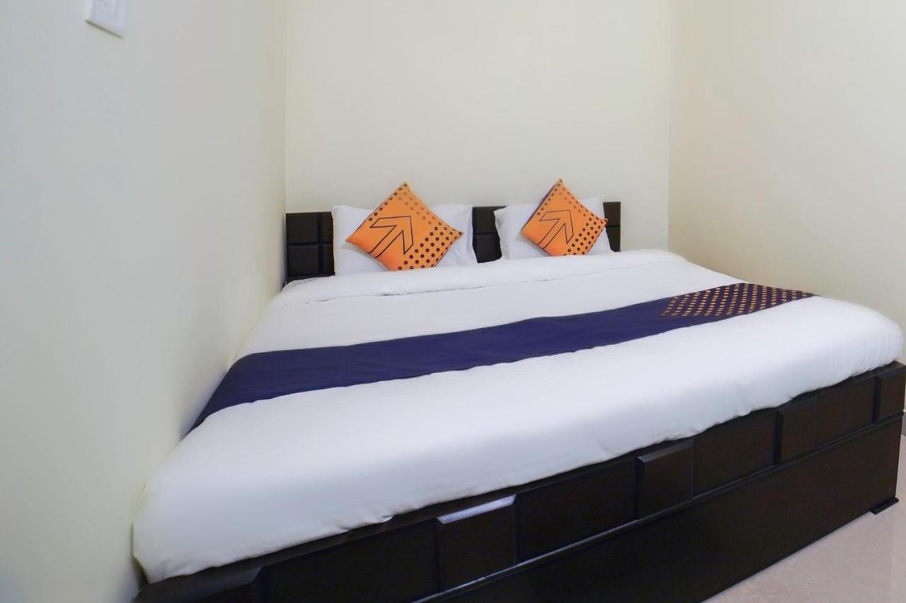 สปอต ออน 67119 โฮเต็ล ศิวัม เรซิเดนซี Hotel Rampura  ภายนอก รูปภาพ