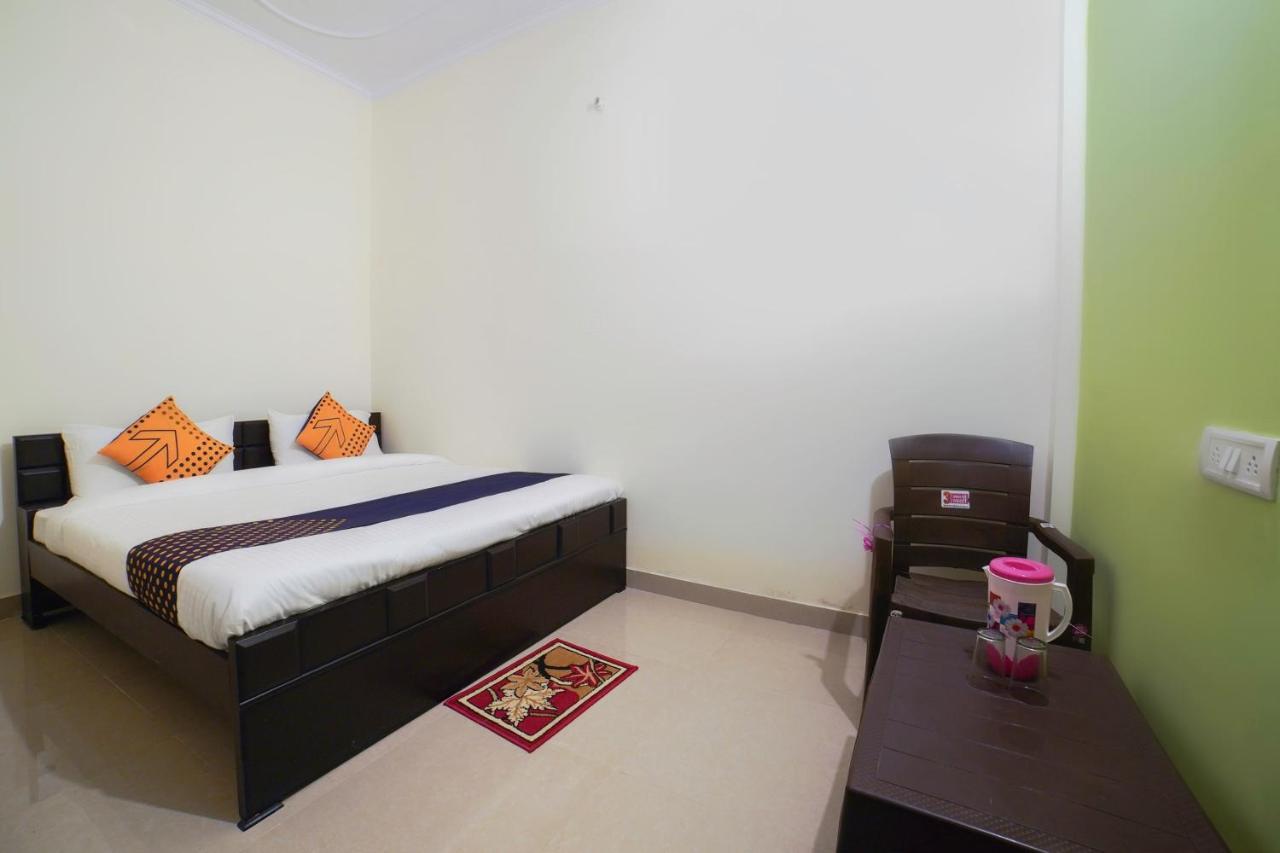 สปอต ออน 67119 โฮเต็ล ศิวัม เรซิเดนซี Hotel Rampura  ภายนอก รูปภาพ