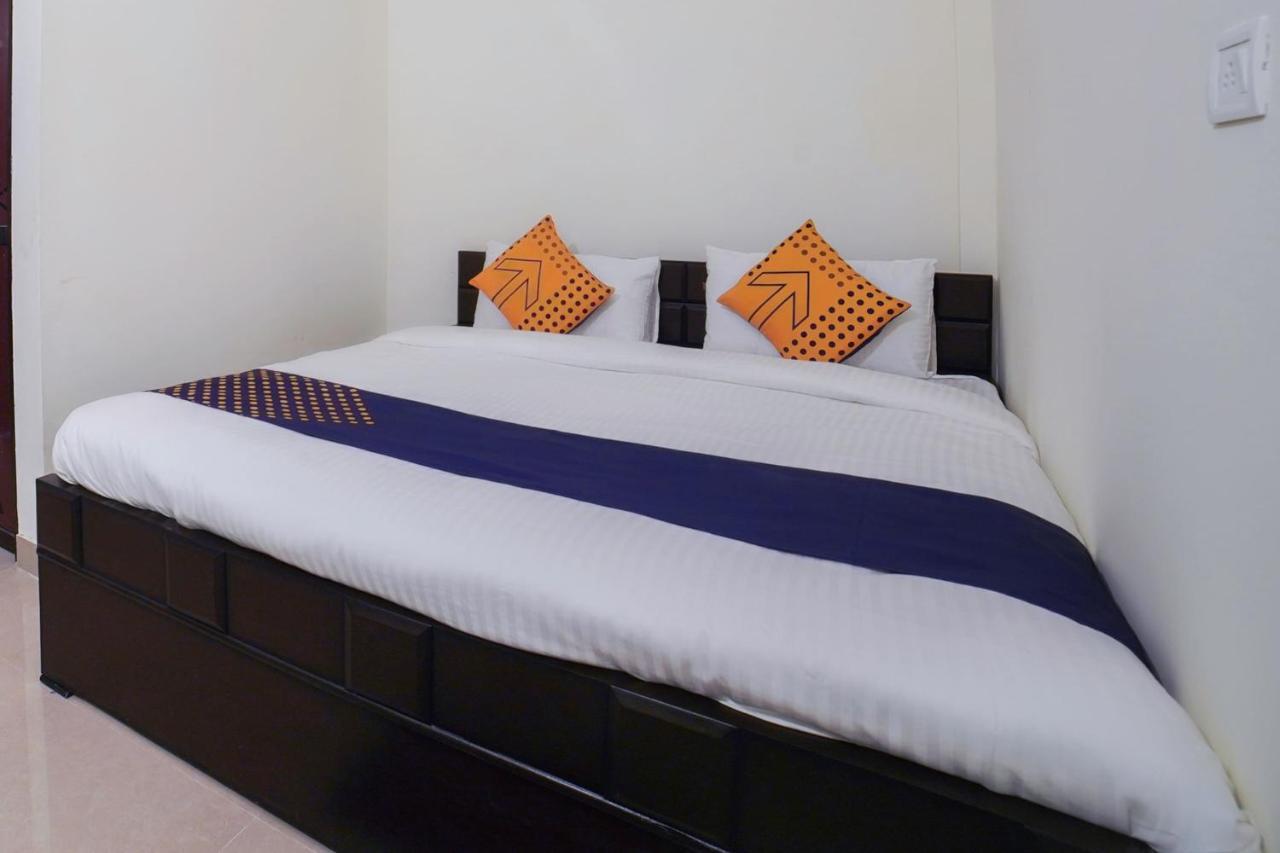 สปอต ออน 67119 โฮเต็ล ศิวัม เรซิเดนซี Hotel Rampura  ภายนอก รูปภาพ